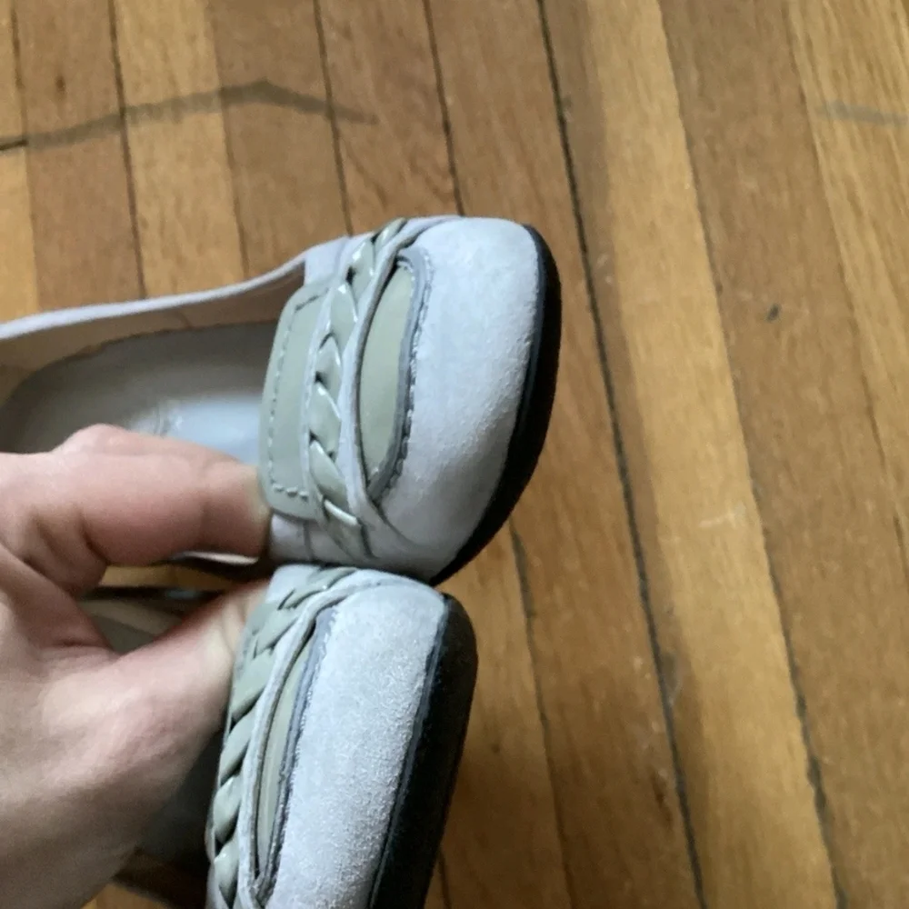 Luxe TOD'S Ladies Size 5.5/36 Solid Gray Suede Patent Leather Heels,Italy,MINT - Picture 2 of 6